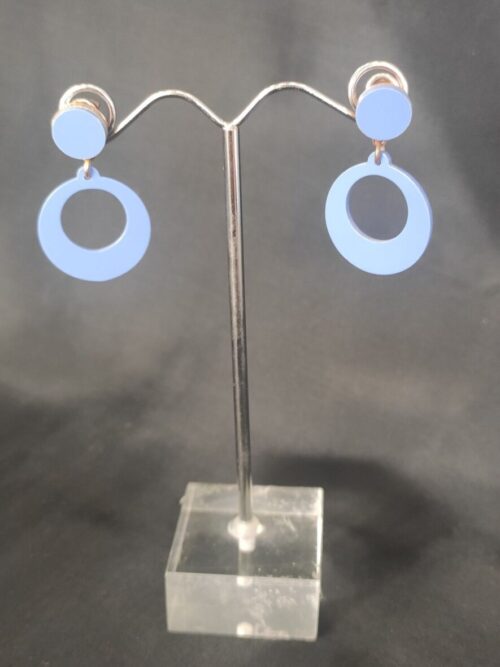 Aros pequeños celestes