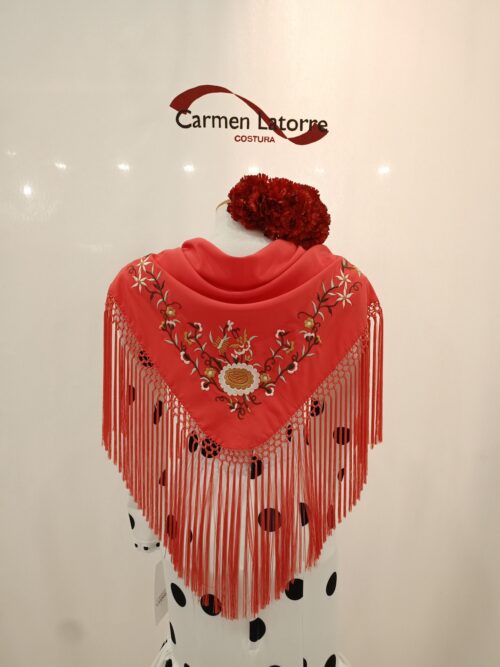 Mantoncillo de señora bordado coral