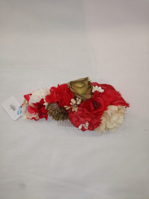 corona de flores rojas