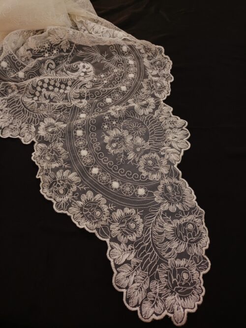 MANTILLA CRUDA 3 PICOS (TRIANGULAR)