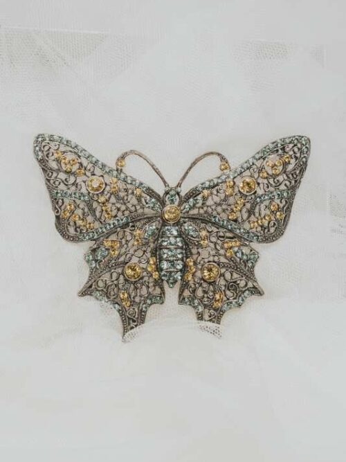 Broche mariposa piedras verdes