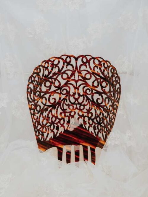 Peina mantilla carey caracoles