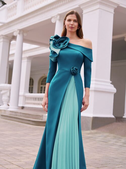 Vestido largo asimétrico en crepé