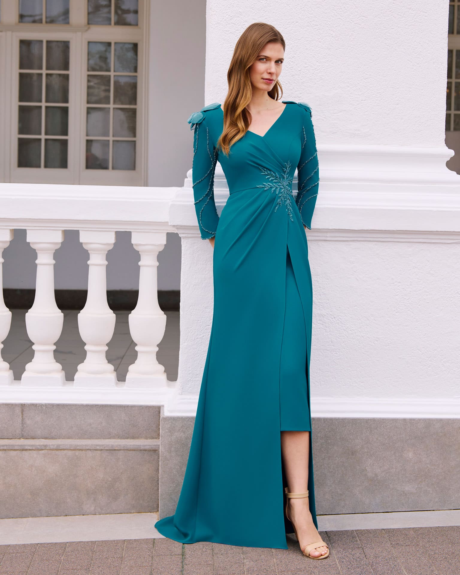 Vestido midi de crepé con drapeado