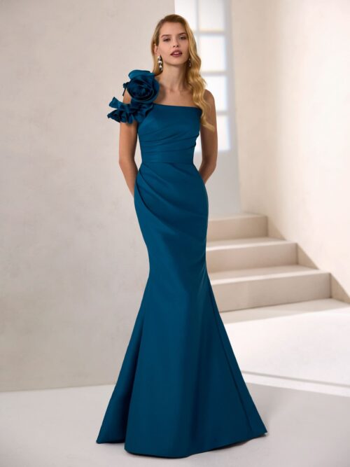 Vestido largo de mikado asimétrico floral