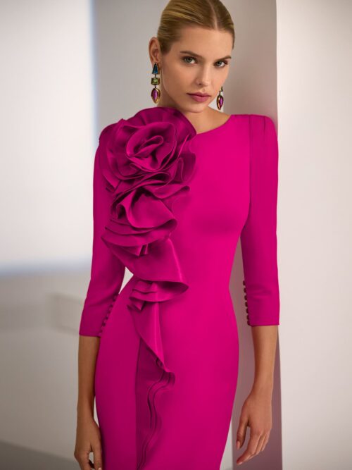 Vestido largo de crepé con escote barco